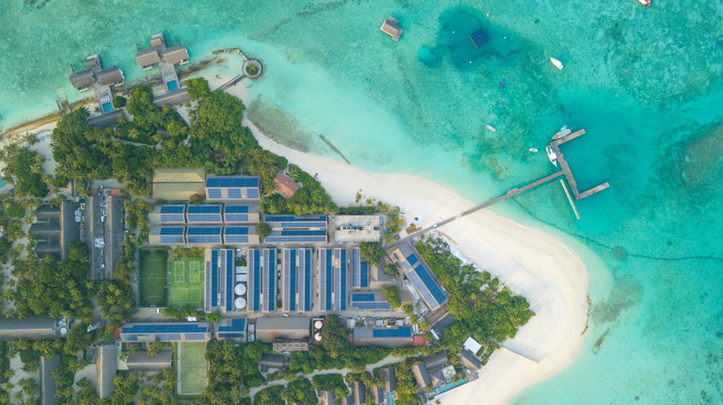 Overview of a large rooftop PV plant at Four Seasons island resort in the Maldives